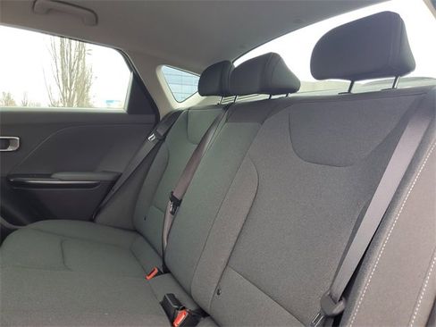 New 2025 Kia K4 LXS image 8