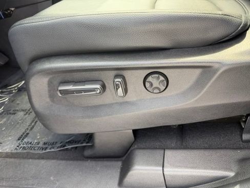 Used 2025 Honda Odyssey EX-L image 18