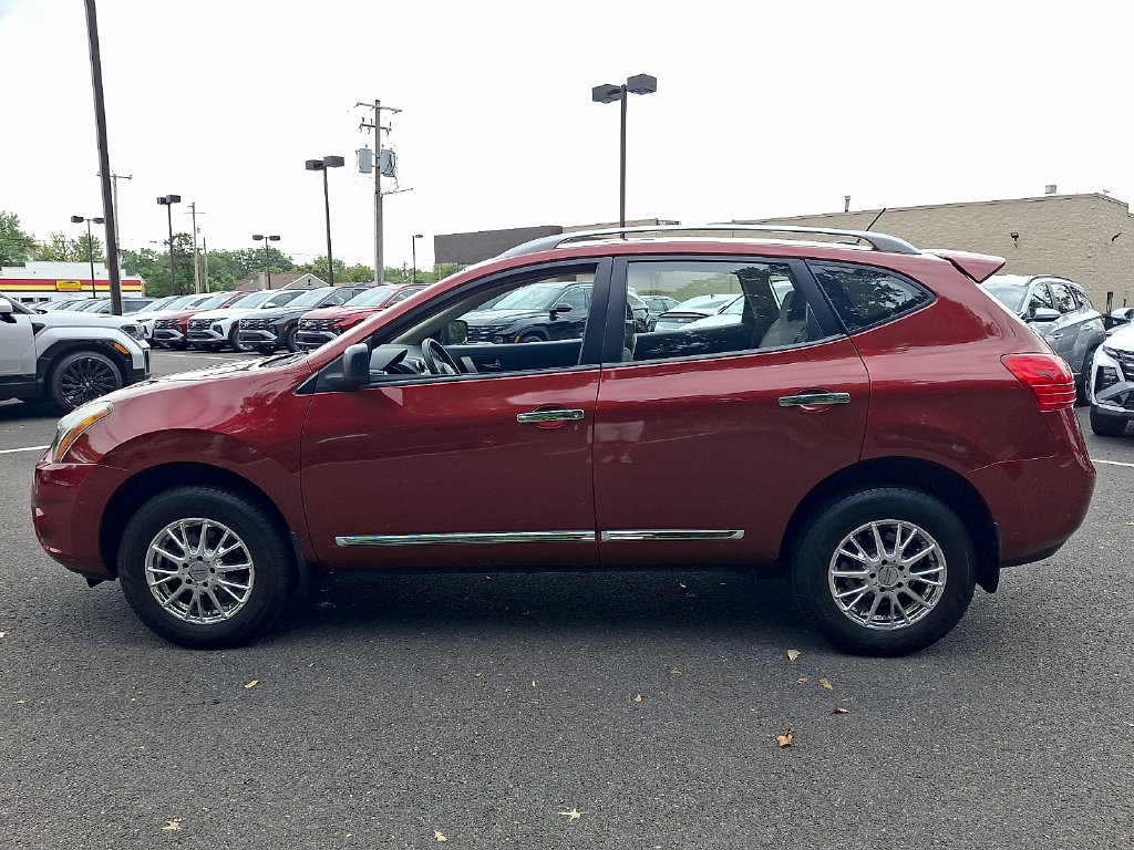 Used 2014 Nissan Rogue S w/ Convenience Package AWD/4WD image 7