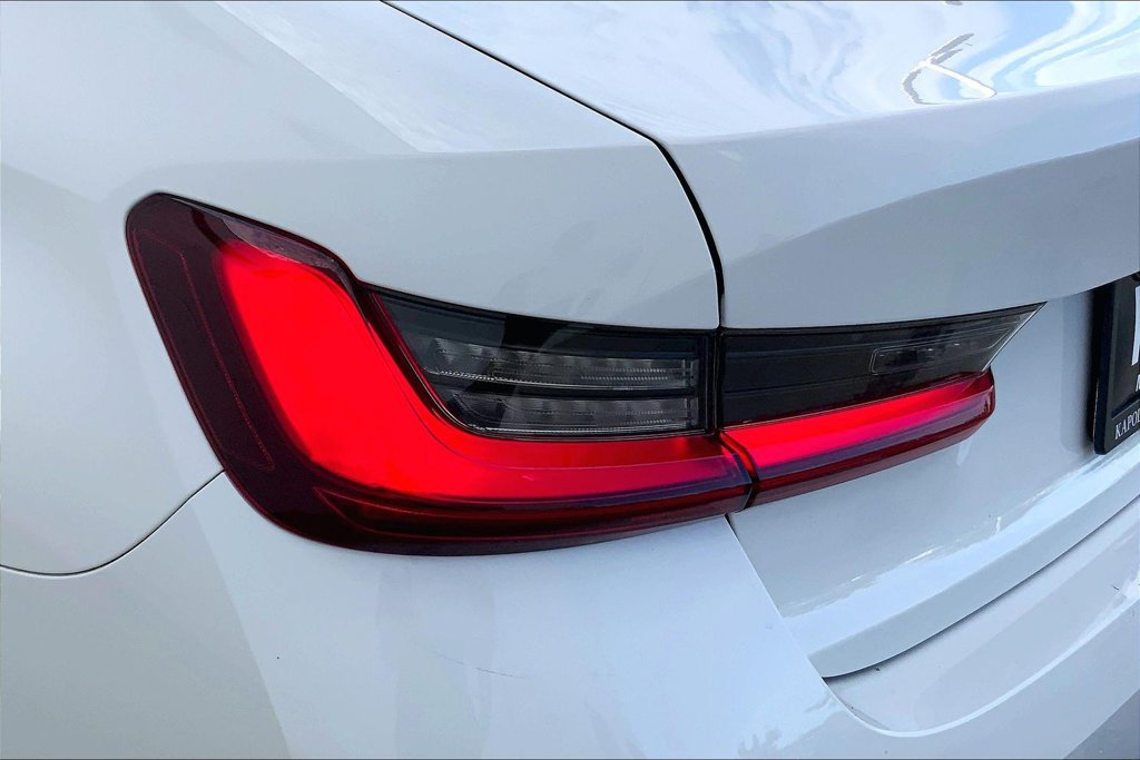 Used 2023 BMW 330i Sedan w/ Parking Assistance Package RWD image 26