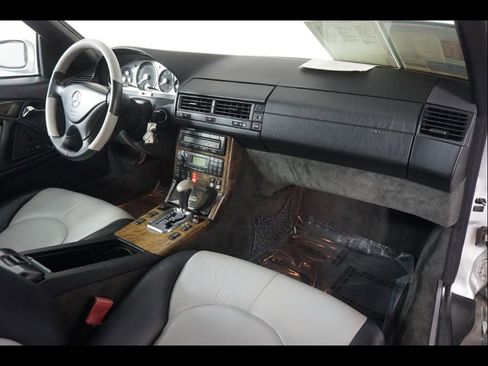Used 2002 Mercedes-Benz SL 500 image 7