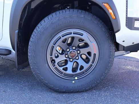 New 2026 Nissan Frontier PRO-4X w/ Pro-4x Convenience Package image 16