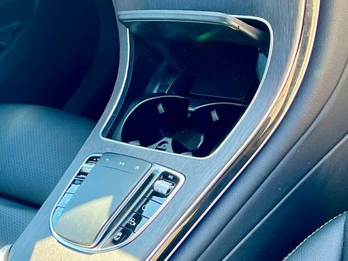 Certified 2022 Mercedes-Benz GLC 300 4MATIC image 19