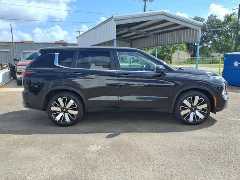 Used 2025 Mitsubishi Outlander SE FWD image 7