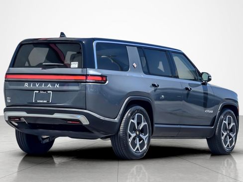 Used 2024 Rivian R1S Adventure AWD/4WD image 5