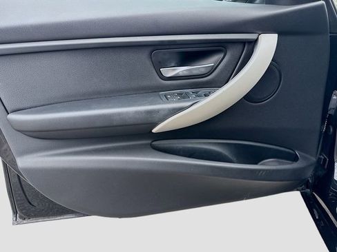 Used 2018 BMW 320i Sedan RWD image 21