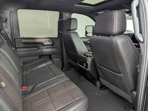 Used 2024 Chevrolet Silverado 2500 High Country w/ High Country Premium Package image 22