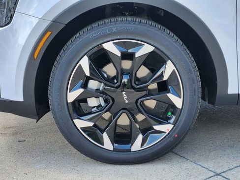 New 2026 Kia Sorento EX FWD image 7