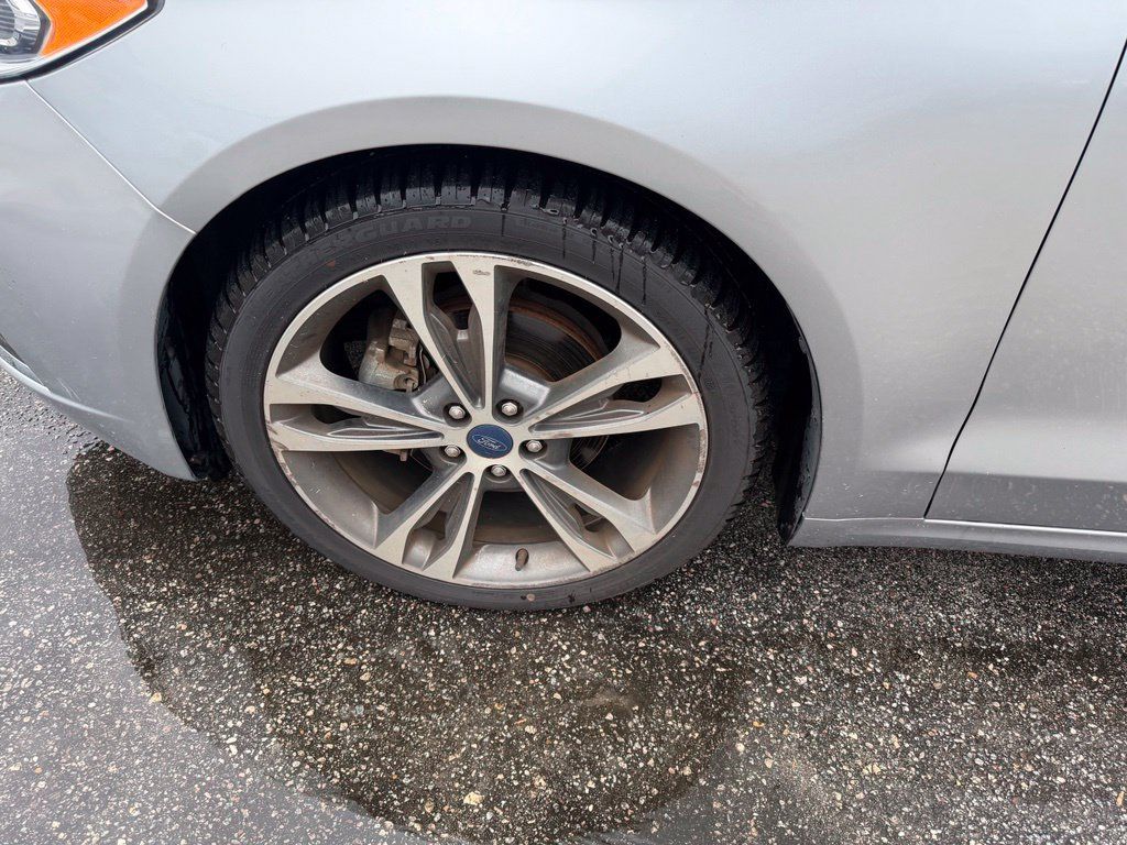 Used 2020 Ford Fusion Titanium AWD/4WD image 9