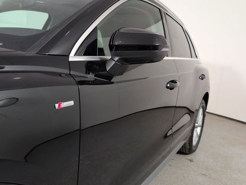 Used 2024 Audi Q3 2.0T Premium Plus image 38