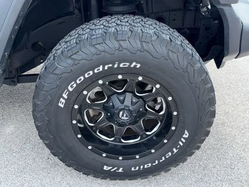 Used 2020 Jeep Wrangler Sport AWD/4WD image 39