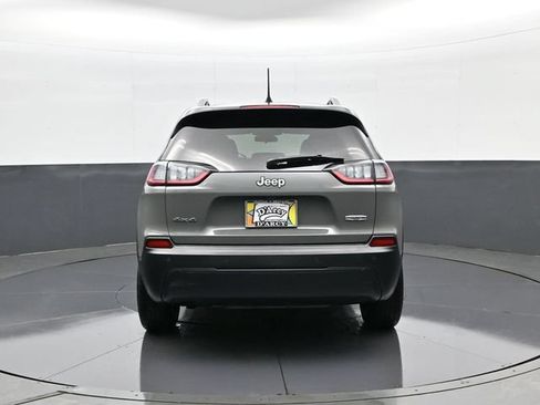 Used 2019 Jeep Cherokee Latitude Plus w/ Cold Weather Group AWD/4WD image 6