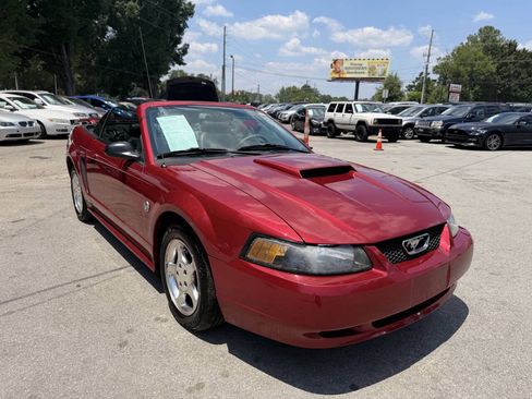 Used 2004 Ford Mustang Convertible RWD image 18