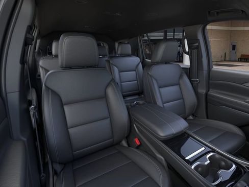 New 2026 Chevrolet Traverse LT w/ Driver Confidence Package FWD image 16