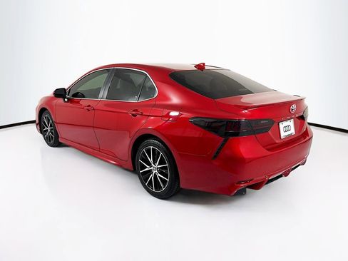 Used 2021 Toyota Camry SE w/ Carpet Mat Package (TMS) image 7