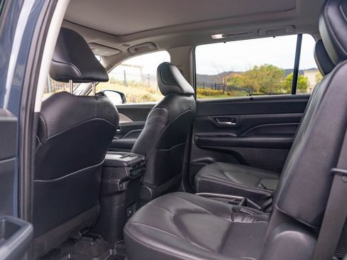 Certified 2024 Toyota Grand Highlander AWD image 16