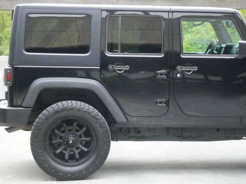 Used 2016 Jeep Wrangler Unlimited Sport w/ Quick Order Package 24S AWD/4WD image 25