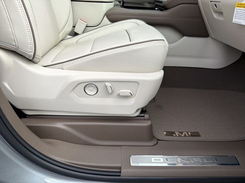 New 2026 GMC Yukon XL Denali image 17
