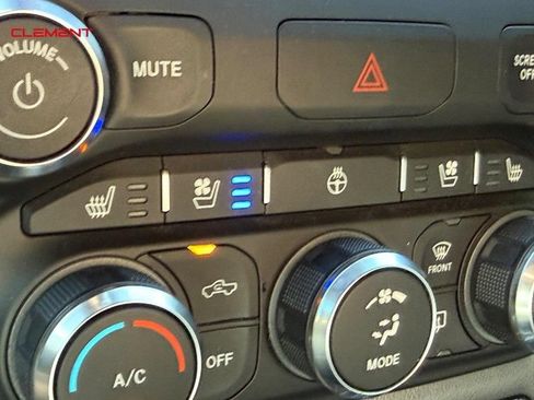 Used 2020 RAM 1500 Laramie w/ Sport Appearance Package AWD/4WD image 31