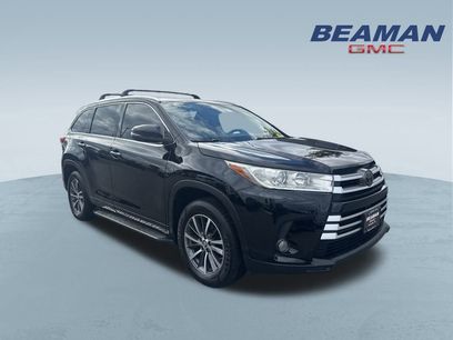 Used 2017 Toyota Highlander XLE w/ Carpet Mat Package