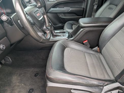 Used 2015 GMC Canyon SLE w/ All-Terrain Package AWD/4WD image 8