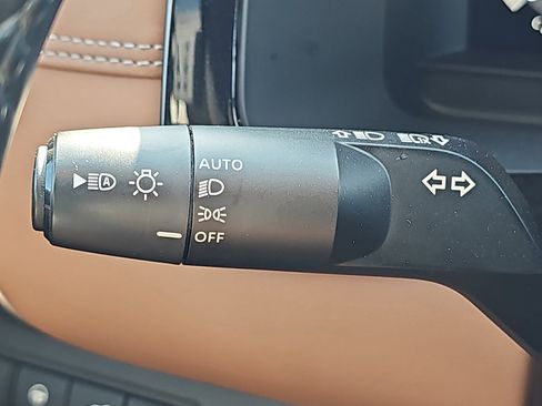 Used 2023 Nissan Pathfinder Platinum AWD/4WD image 53