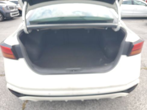 Used 2019 Nissan Altima 2.5 SV FWD image 9