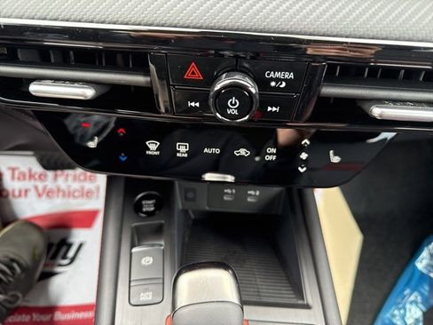 New 2026 Nissan Kicks SR w/ Cold Weather Package image 18