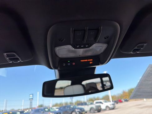 Used 2024 GMC Canyon AT4X image 20