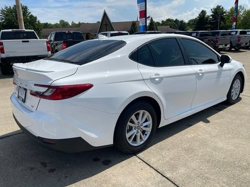 Used 2026 Toyota Camry LE w/ Convenience Package FWD image 3