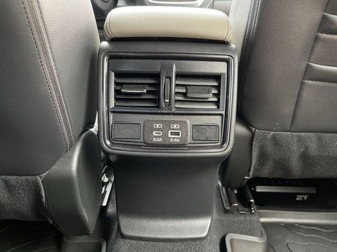 Certified 2025 Subaru Forester Limited w/ Popular Package AWD/4WD image 44