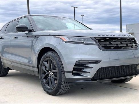 Used 2025 Land Rover Range Rover Velar Dynamic SE image 13