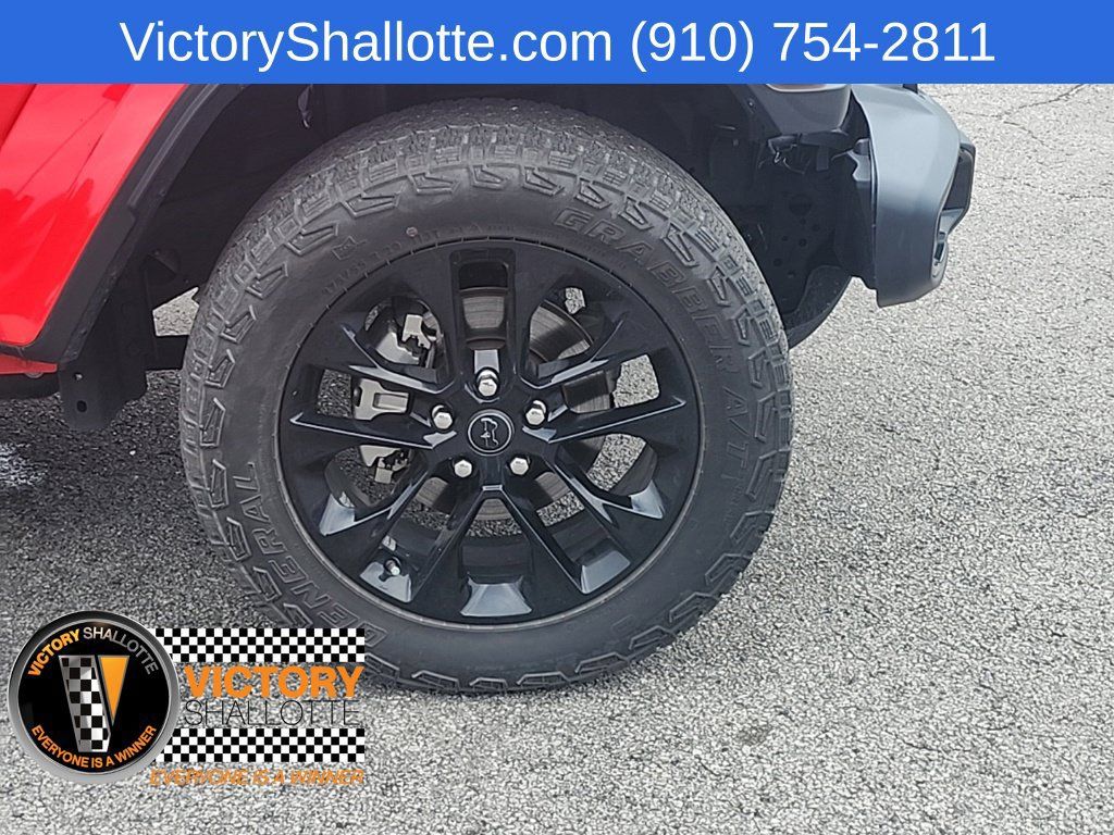 Certified 2025 Jeep Gladiator Sport AWD/4WD image 30