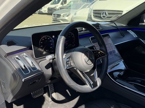Used 2022 Mercedes-Benz S 580 4MATIC Sedan w/ AMG Line Package image 10