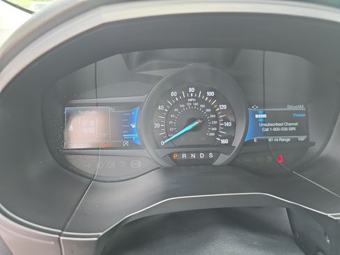 Used 2024 Ford Edge SEL AWD/4WD image 16