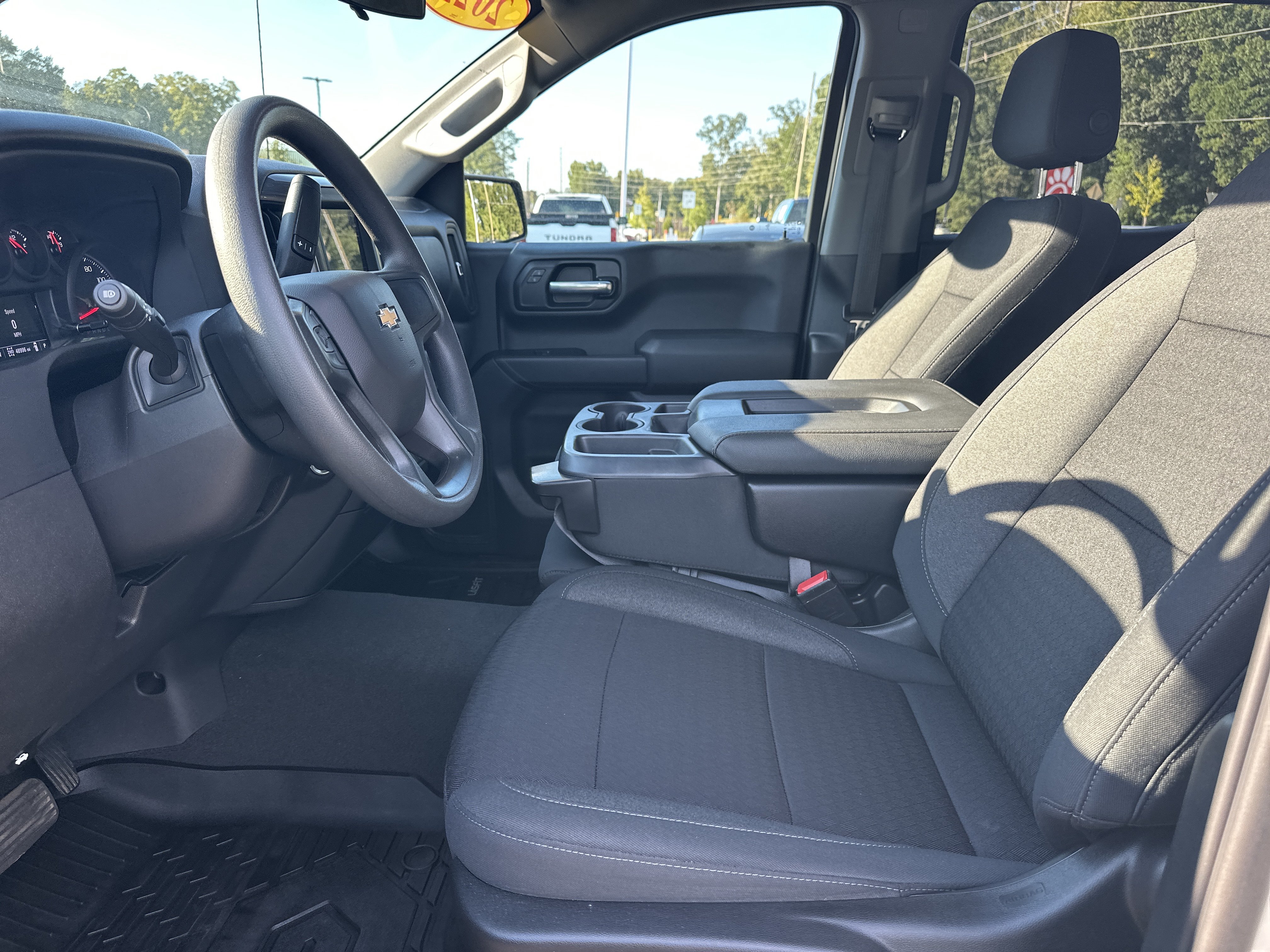 Used 2022 Chevrolet Silverado 1500 Custom w/ LPO, Dark Essentials Package AWD/4WD image 10