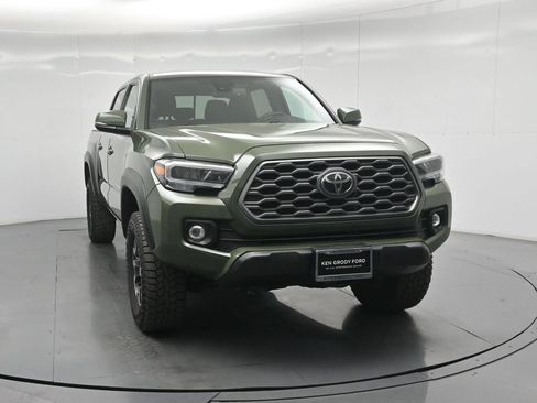 Used 2022 Toyota Tacoma TRD Off-Road w/ Technology Package RWD image 56