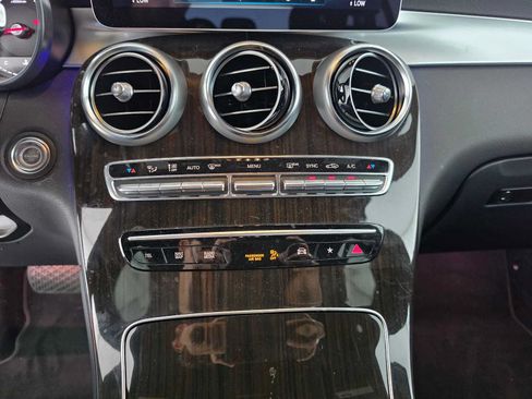 Certified 2022 Mercedes-Benz GLC 300 image 29