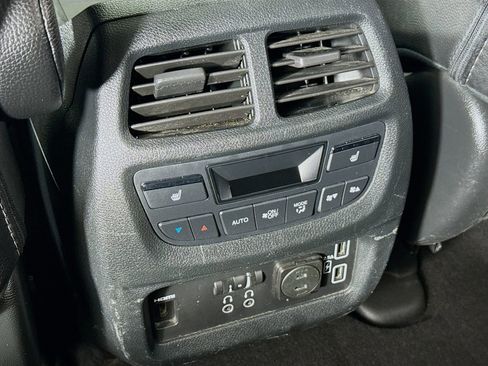 Used 2021 Honda Pilot Touring image 21