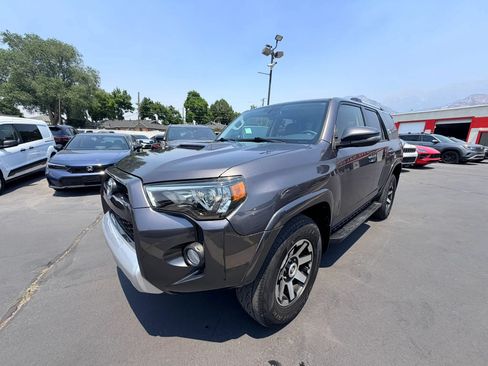 Used 2018 Toyota 4Runner TRD Off-Road Premium AWD/4WD image 8