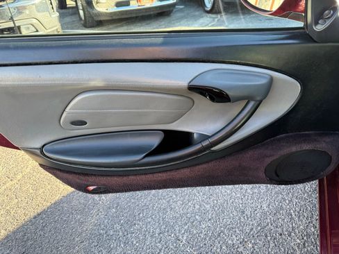 Used 1998 Porsche Boxster image 13