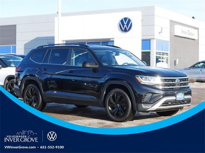 Used 2022 Volkswagen Atlas SE w/ Black Wheel Package