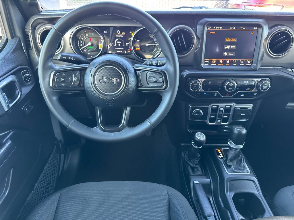 Certified 2023 Jeep Wrangler Unlimited w/ Sun & Screen Package AWD/4WD image 22