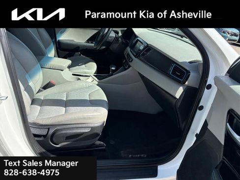 Used 2019 Kia Niro EX FWD image 18