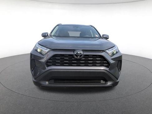 Used 2022 Toyota RAV4 XLE FWD image 8