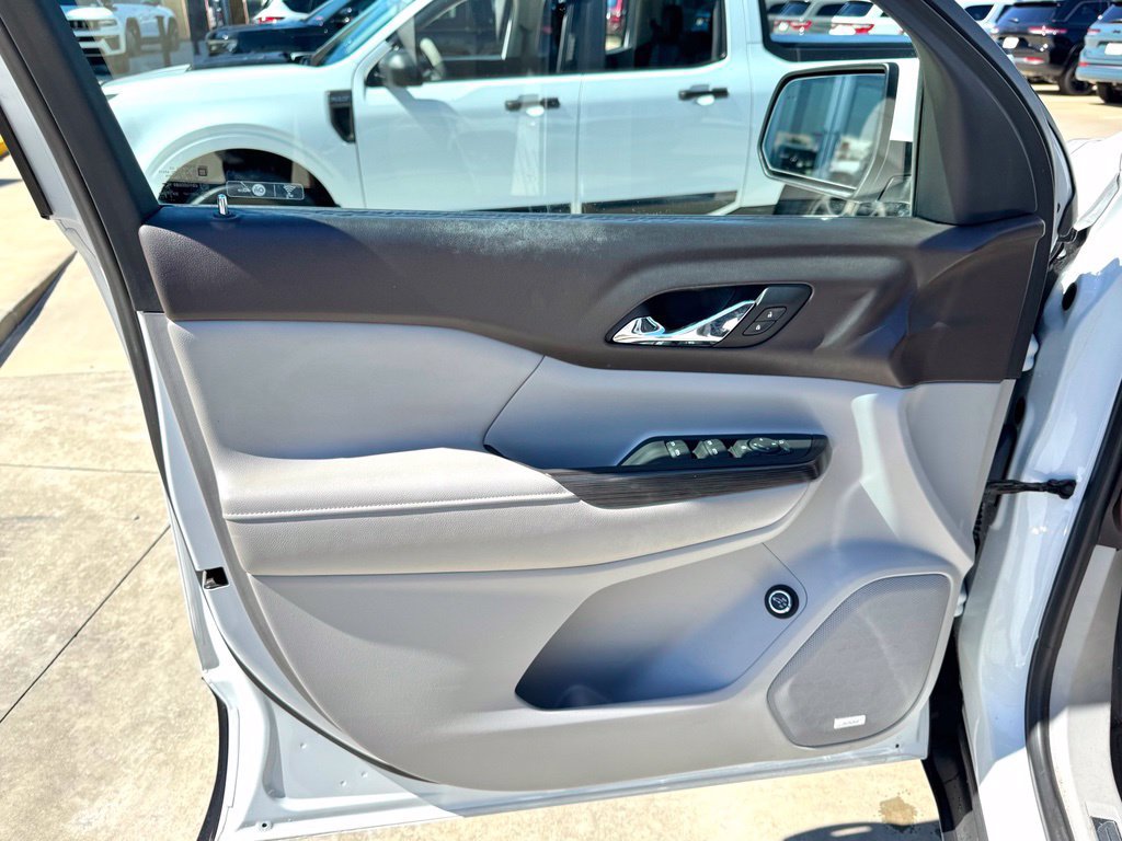 Used 2018 GMC Acadia SLT FWD image 10