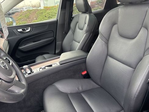 Certified 2023 Volvo XC60 B5 Plus w/ Climate Package AWD/4WD image 20