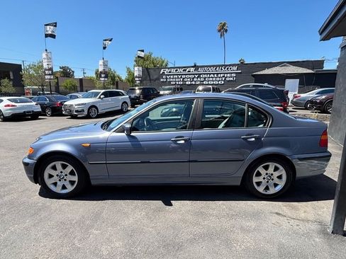 Used 2002 BMW 325i Sedan RWD image 11