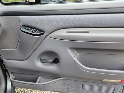 Used 1996 Ford F250 XLT image 23