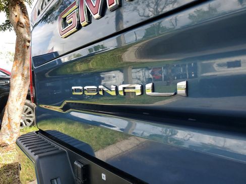 Used 2025 GMC Sierra 1500 Denali w/ Denali Reserve Package AWD/4WD image 8